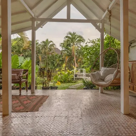 Spacious Rustic Balinese Villa With Large Pool